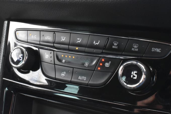 2025 Vauxhall Astra