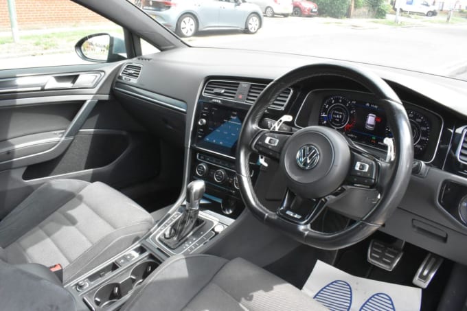2025 Volkswagen Golf