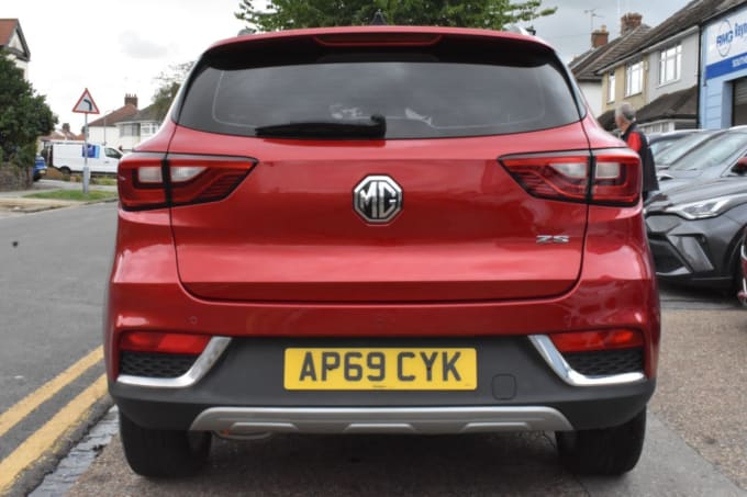 2025 Mg Mg Zs