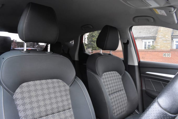 2025 Mg Mg Zs