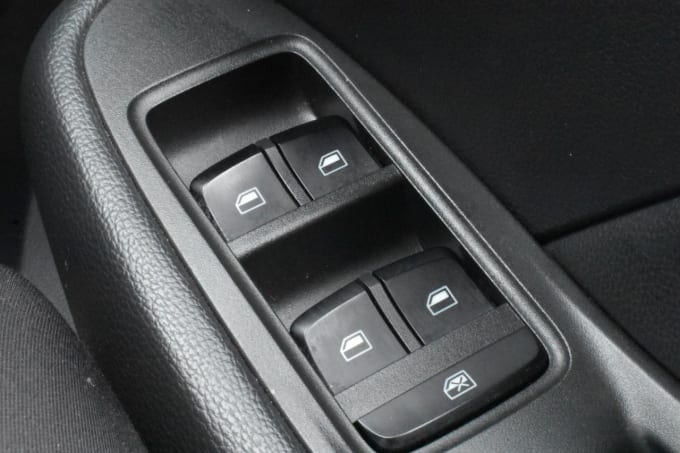 2025 Mg Mg Zs