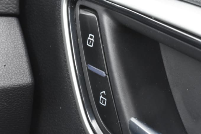 2025 Mg Mg Zs