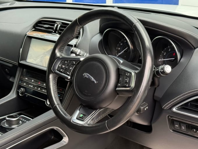 2025 Jaguar F-pace