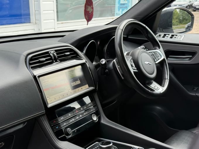 2025 Jaguar F-pace
