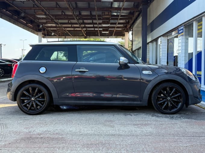 2025 Mini Hatch
