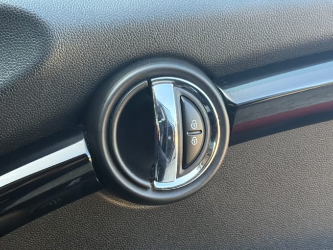 2025 Mini Hatch