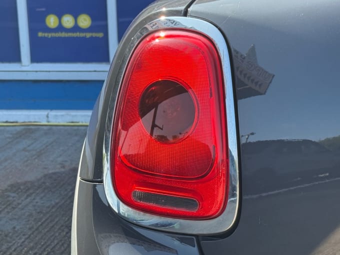 2025 Mini Hatch