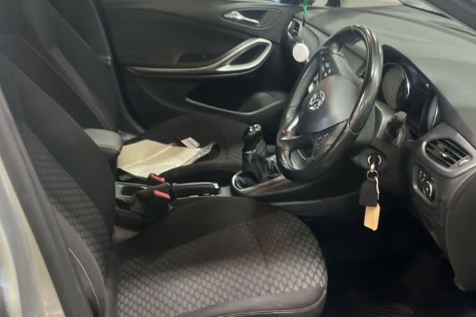 2025 Vauxhall Astra