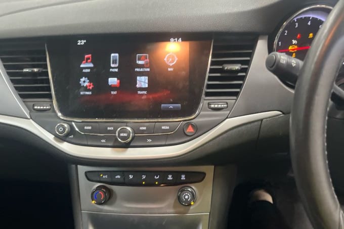 2025 Vauxhall Astra