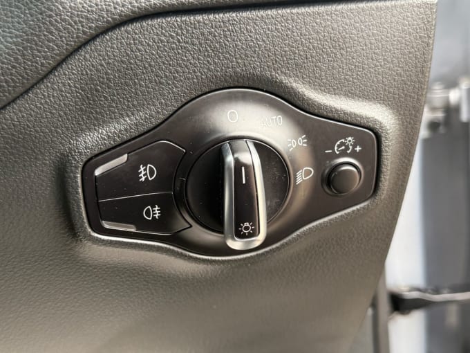 2025 Audi Sq5