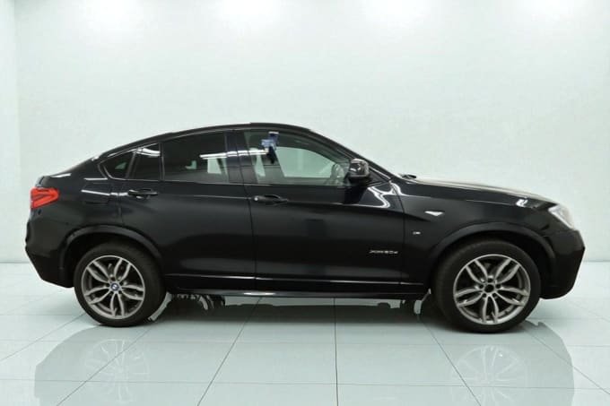 2025 BMW X4