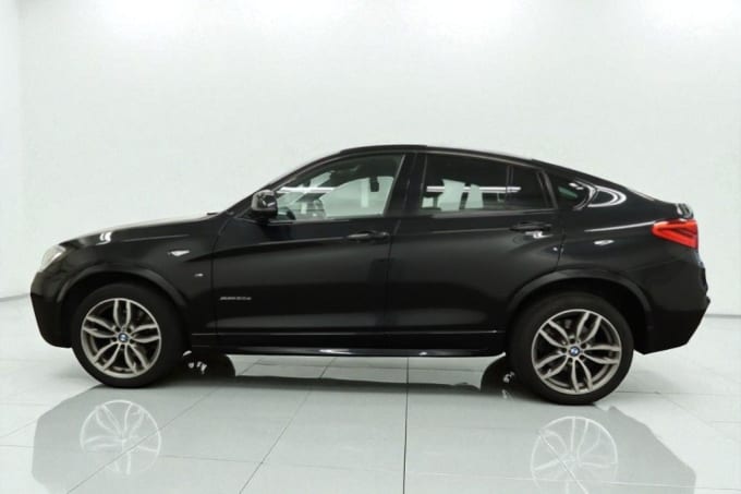 2025 BMW X4