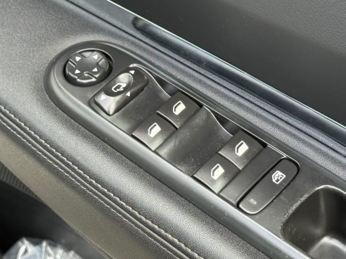 2025 Peugeot 3008