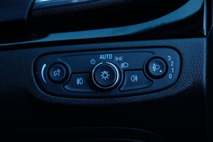 2025 Vauxhall Mokka X