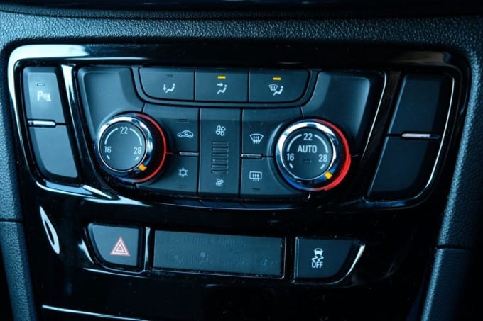 2025 Vauxhall Mokka X