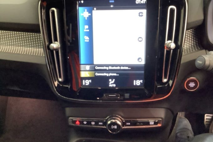 2025 Volvo Xc40