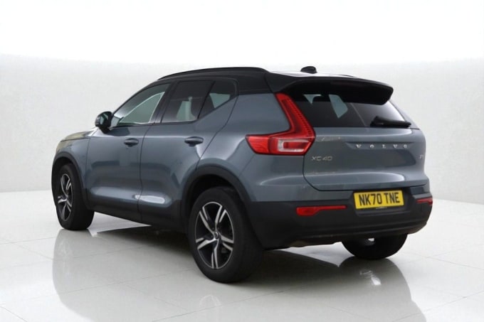 2025 Volvo Xc40