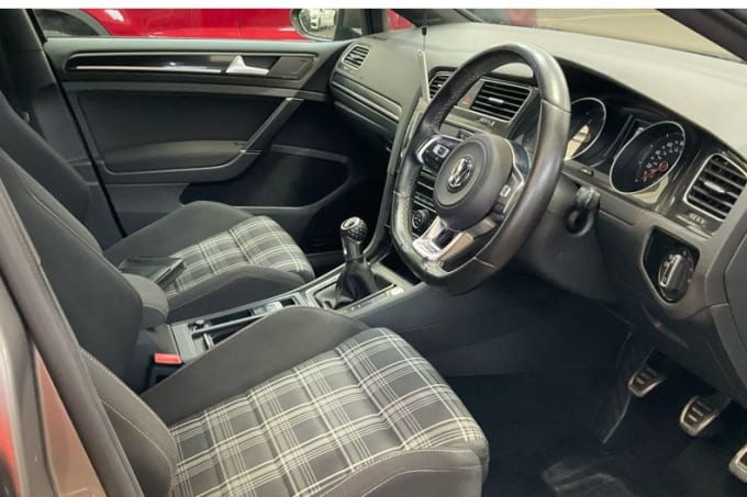 2025 Volkswagen Golf