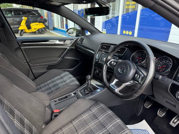2025 Volkswagen Golf