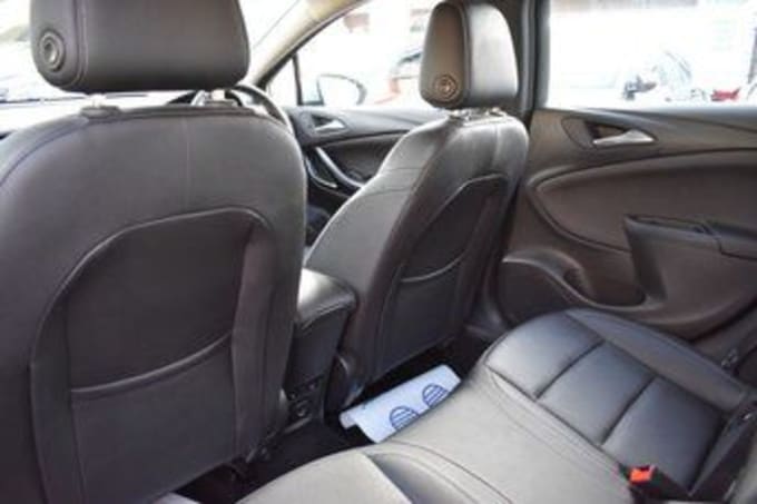 2025 Vauxhall Astra