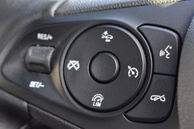 2025 Vauxhall Astra