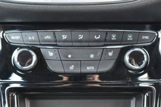2025 Vauxhall Astra