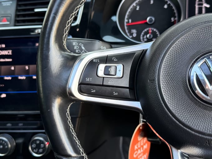 2025 Volkswagen Golf