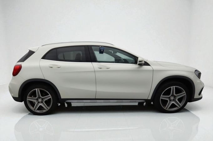 2025 Mercedes-benz 180