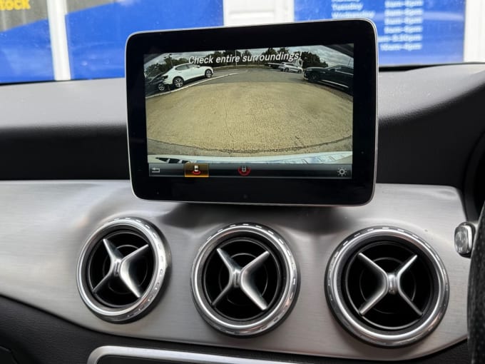 2025 Mercedes-benz 180