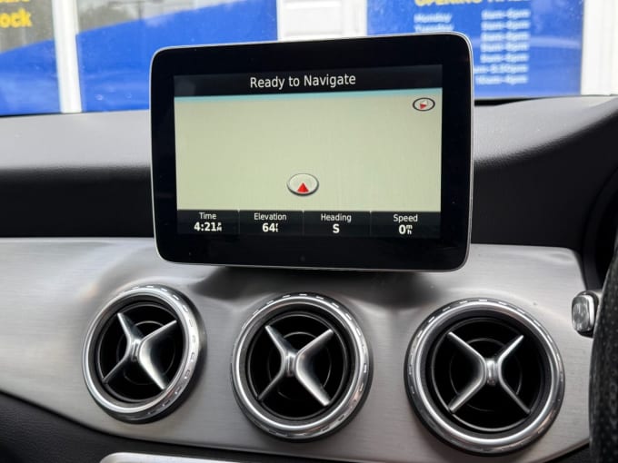2025 Mercedes-benz 180