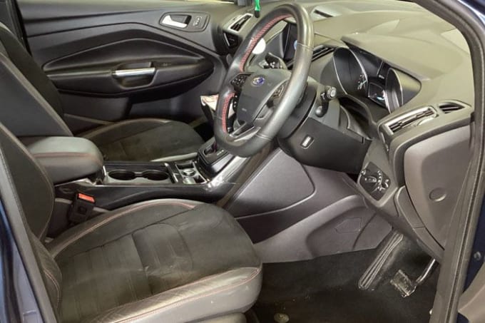 2025 Ford Kuga