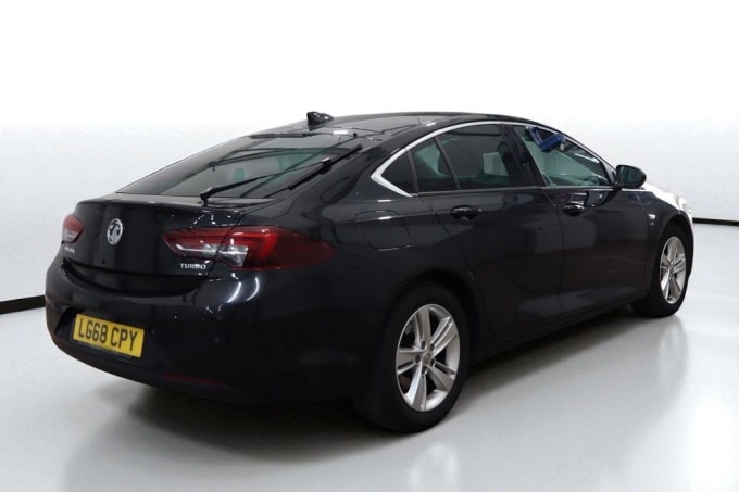 2025 Vauxhall Insignia