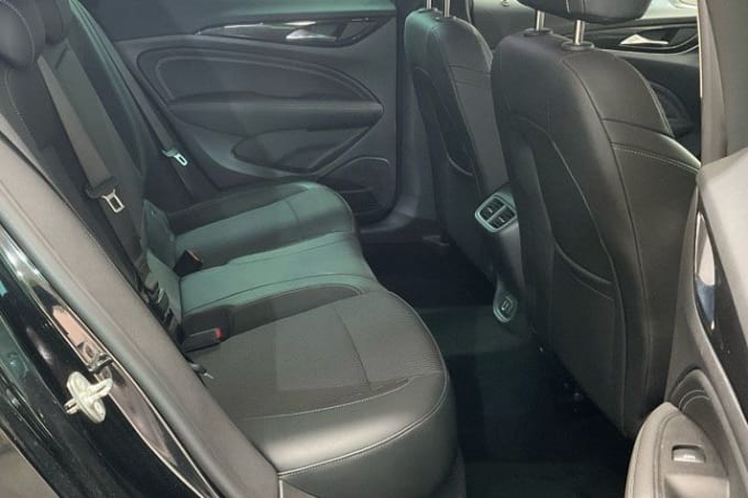 2025 Vauxhall Insignia