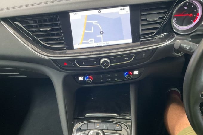 2025 Vauxhall Insignia