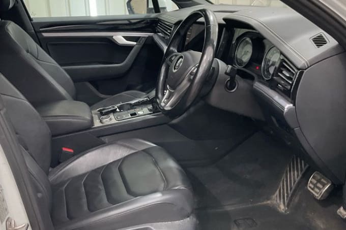 2025 Volkswagen Touareg