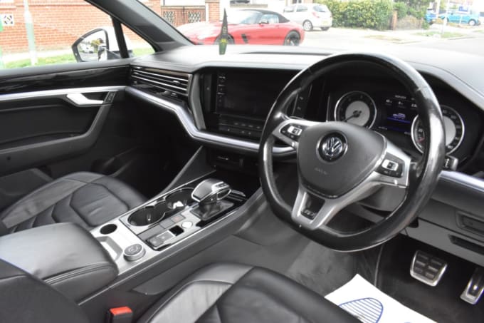 2019 Volkswagen Touareg