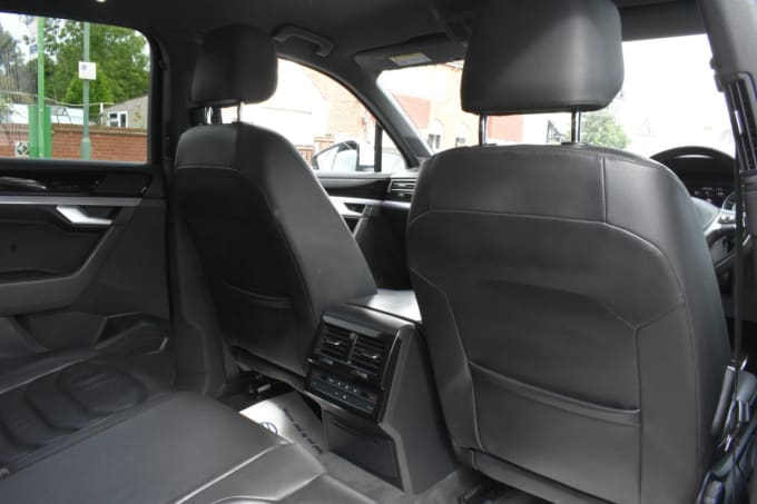 2019 Volkswagen Touareg