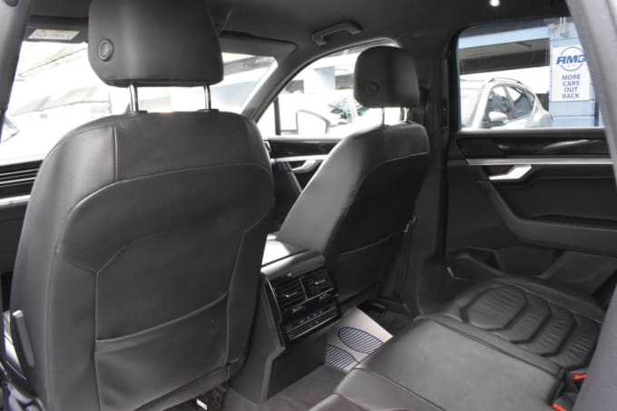 2019 Volkswagen Touareg