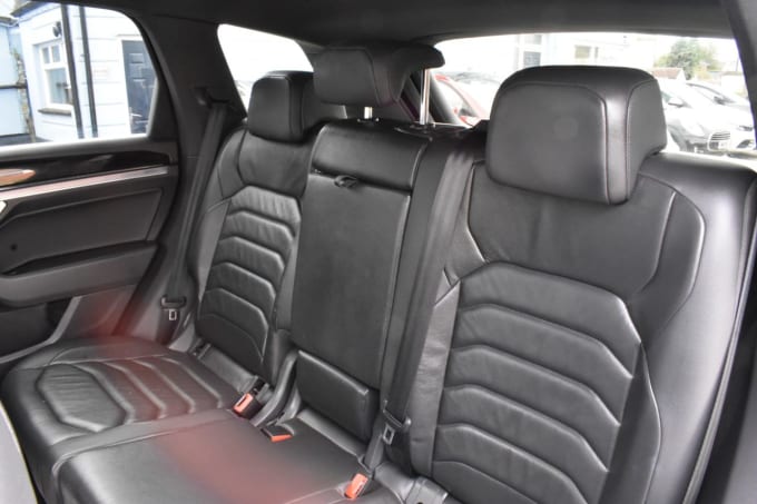 2019 Volkswagen Touareg