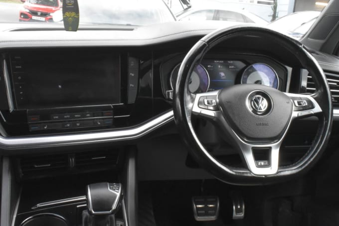 2019 Volkswagen Touareg