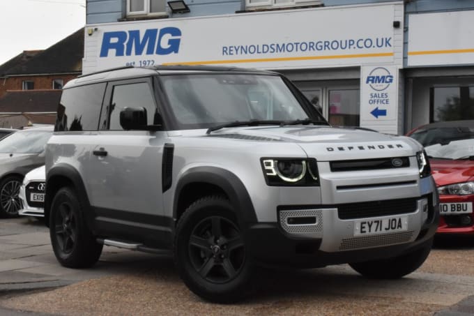 2025 Land Rover Defender 90