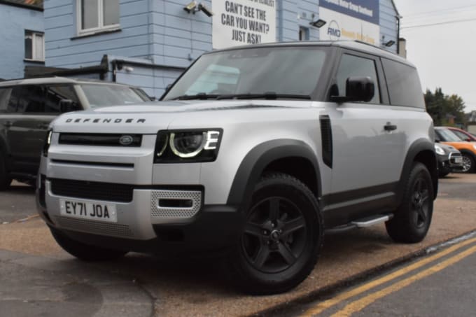 2025 Land Rover Defender 90