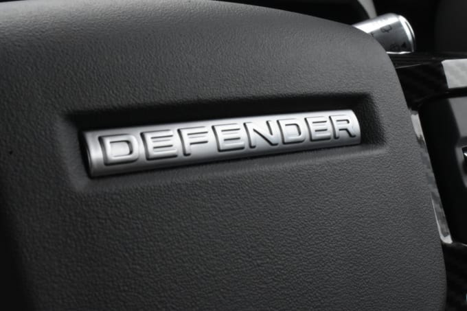 2025 Land Rover Defender 90