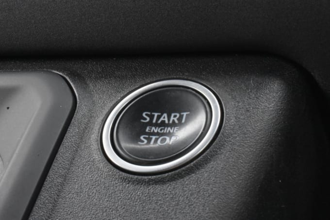2025 Land Rover Defender 90