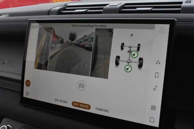 2025 Land Rover Defender 90