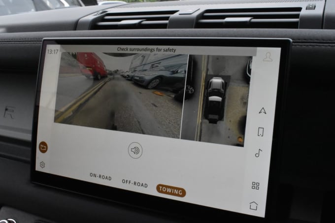2025 Land Rover Defender 90