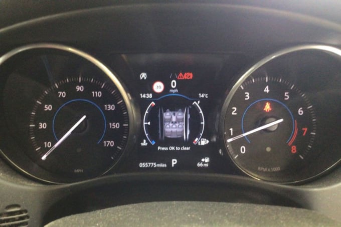 2025 Jaguar Xe