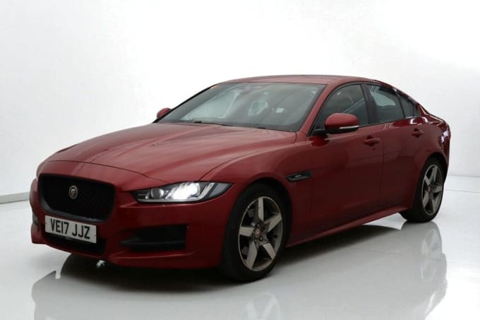 2025 Jaguar Xe