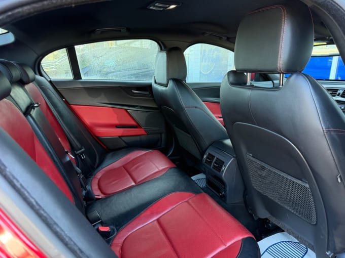 2025 Jaguar Xe