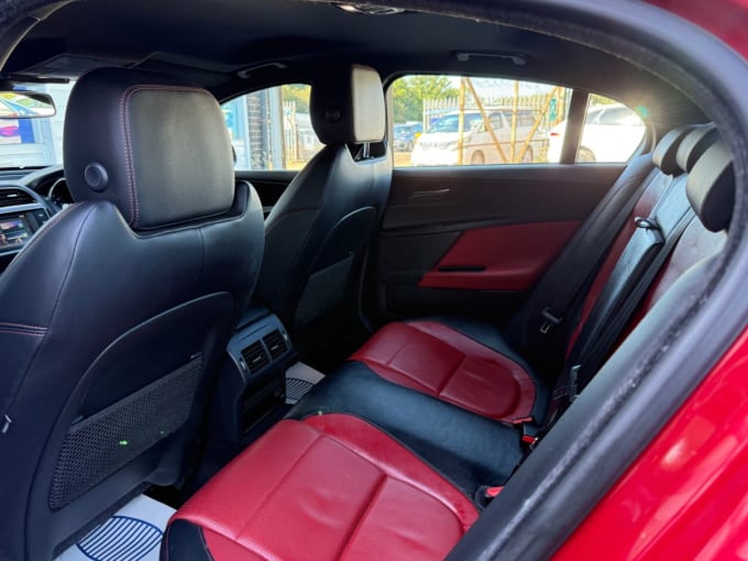 2025 Jaguar Xe